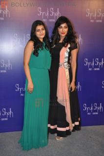 Chitrangada Singh feet photo thumbnail