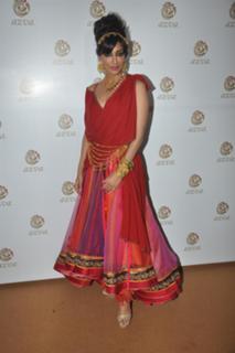 Chitrangada Singh feet photo thumbnail