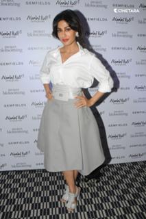 Chitrangada Singh feet photo thumbnail