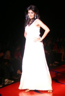 Chitrangada Singh feet photo thumbnail