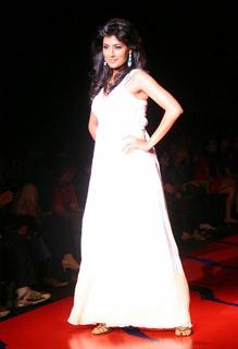 Chitrangada Singh feet photo thumbnail