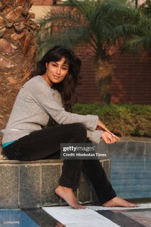Chitrangada Singh feet photo thumbnail