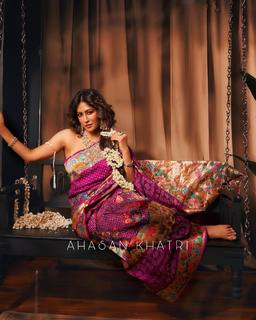 Chitrangada Singh feet photo thumbnail