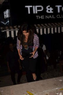 Chitrangada Singh feet photo thumbnail