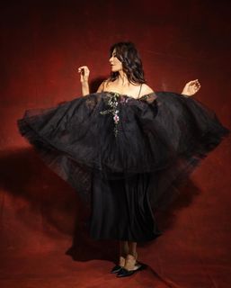 Chitrangada Singh feet photo 3