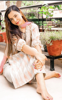 Chitranshi Dhyani feet photo 10