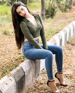 Chitranshi Dhyani feet photo 19