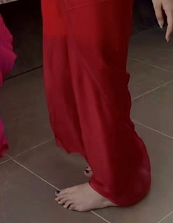 Chitranshi Dhyani feet photo 3
