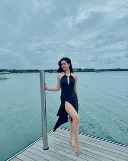 Chitranshi Dhyani feet photo 19