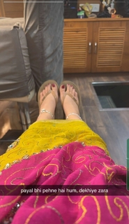 Chitranshi Dhyani feet photo 16