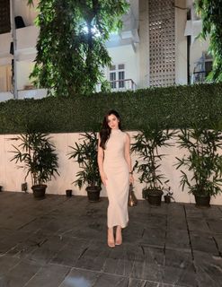 Chitranshi Dhyani feet photo 13