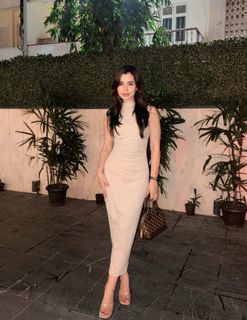 Chitranshi Dhyani feet photo 11