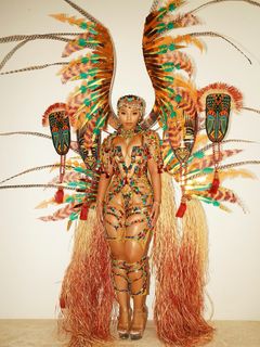 Chloe Bailey feet photo thumbnail