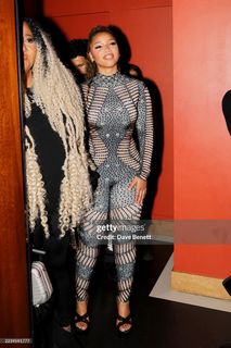 Chloe Bailey feet photo thumbnail