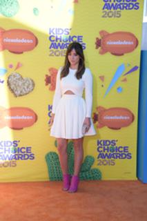 Chloe Bennet feet photo thumbnail