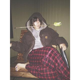 Chloe Bennet feet photo thumbnail