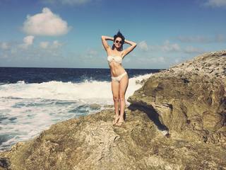 Chloe Bennet feet photo thumbnail