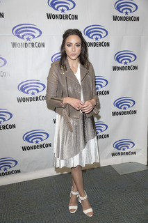 Chloe Bennet feet photo thumbnail