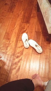 Chloe Bennet feet photo thumbnail