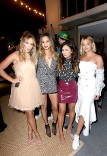 Chloe Bennet feet photo thumbnail