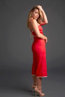 Chloe Bennet feet photo thumbnail