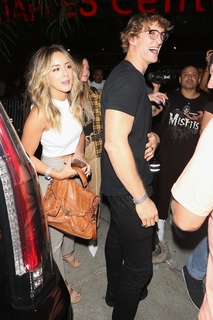 Chloe Bennet feet photo thumbnail