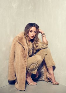 Chloe Bennet feet photo thumbnail