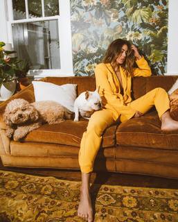 Chloe Bennet feet photo thumbnail