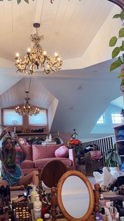 Chloe Bennet feet photo thumbnail