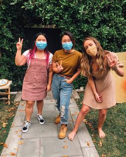 Chloe Bennet feet photo thumbnail