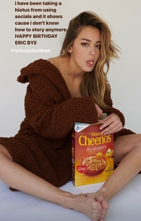 Chloe Bennet feet photo thumbnail