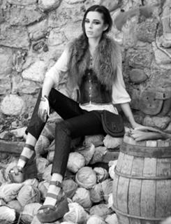 Chloe Dykstra feet photo 3