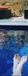 Chloe Dykstra feet photo 3