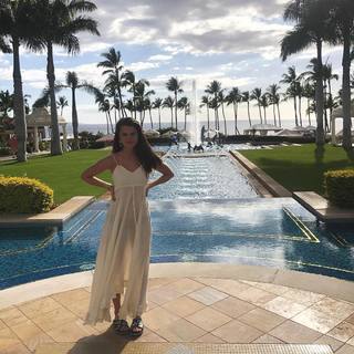 Chloe East feet photo thumbnail