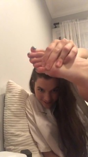 Chloe East feet photo thumbnail