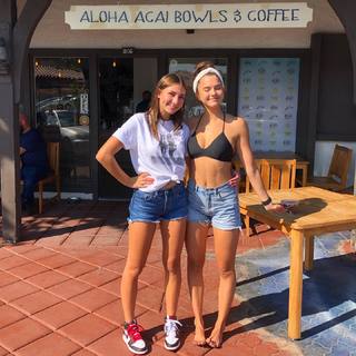 Chloe East feet photo thumbnail