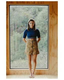 Chloe East feet photo thumbnail