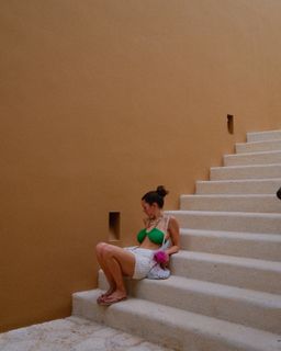 Chloe East feet photo 10