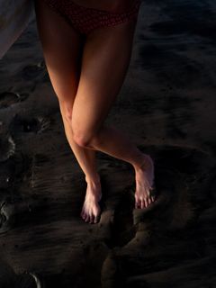 Chloe East feet photo 7