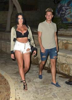 Chloe Ferry feet photo thumbnail