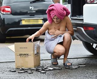 Chloe Ferry feet photo thumbnail