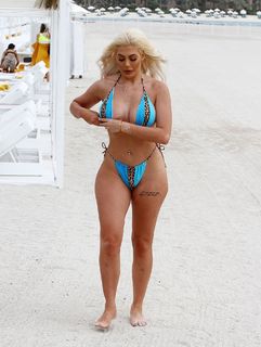 Chloe Ferry feet photo thumbnail