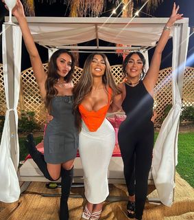 Chloe Ferry feet photo thumbnail