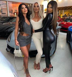 Chloe Ferry feet photo thumbnail