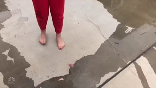 Chloe Fineman feet photo thumbnail