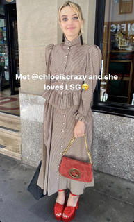 Chloe Fineman feet photo thumbnail