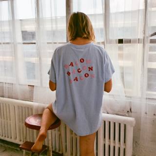 Chloe Fineman feet photo thumbnail