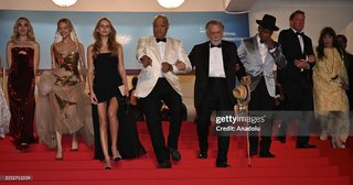 Chloe Fineman feet photo thumbnail