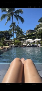 Chloe Fineman feet photo thumbnail