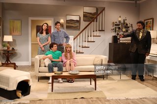 Chloe Fineman feet photo thumbnail